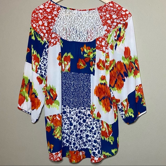 Valerie Stevens PXL Blouse Top Red White Blue Floral White Lace In Upper Back - Picture 2 of 5